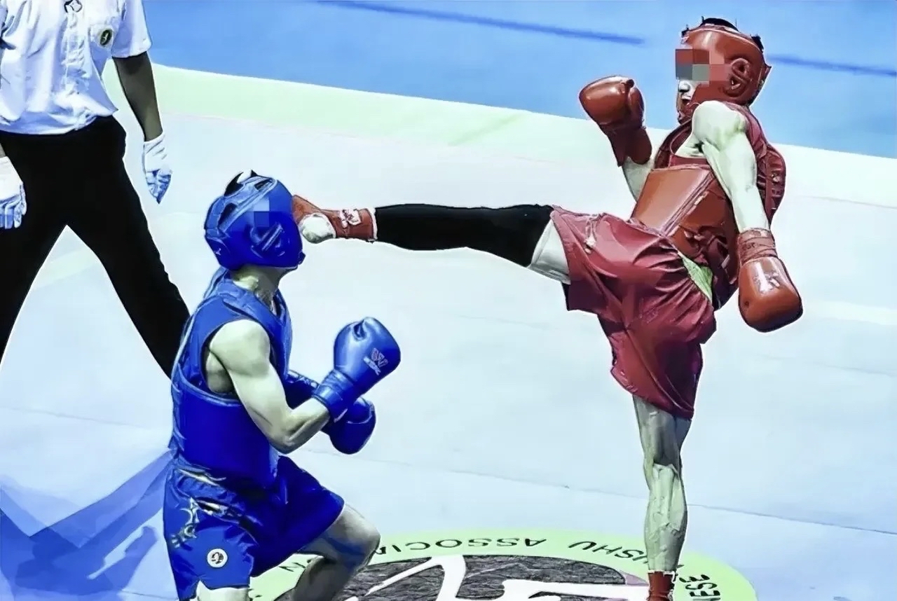 关于拳击战术调整奏效，成功扭转局势的信息