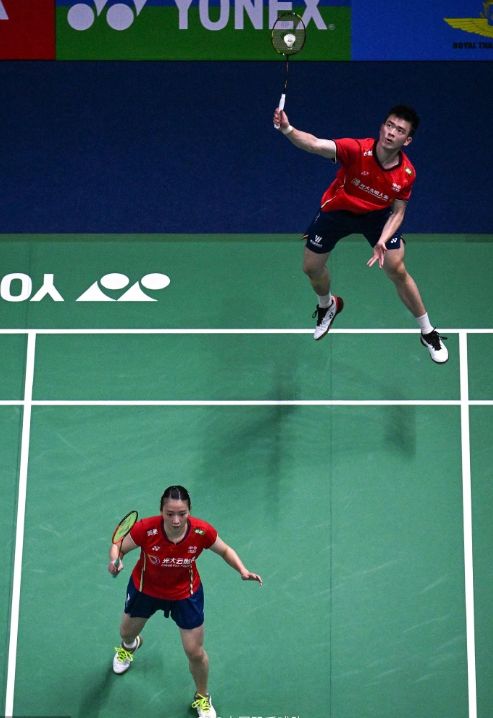 爱游戏tv-泰国队完胜印尼队，黄鸭组合点燃赛场