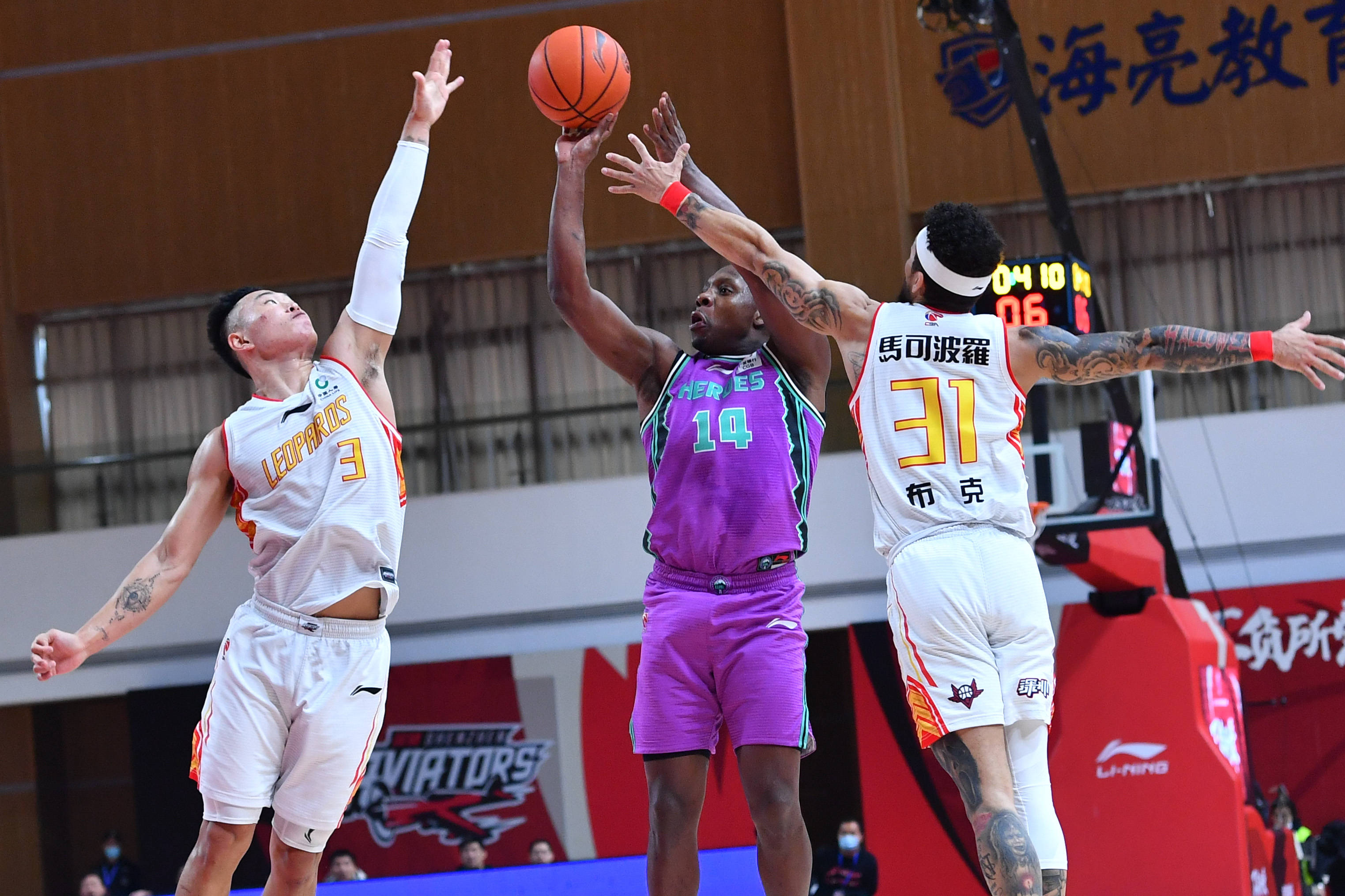 绿城惊险逆转迎来两连胜,冲出降级区! 绿城惊险逆转迎来两连胜,冲出降级区!