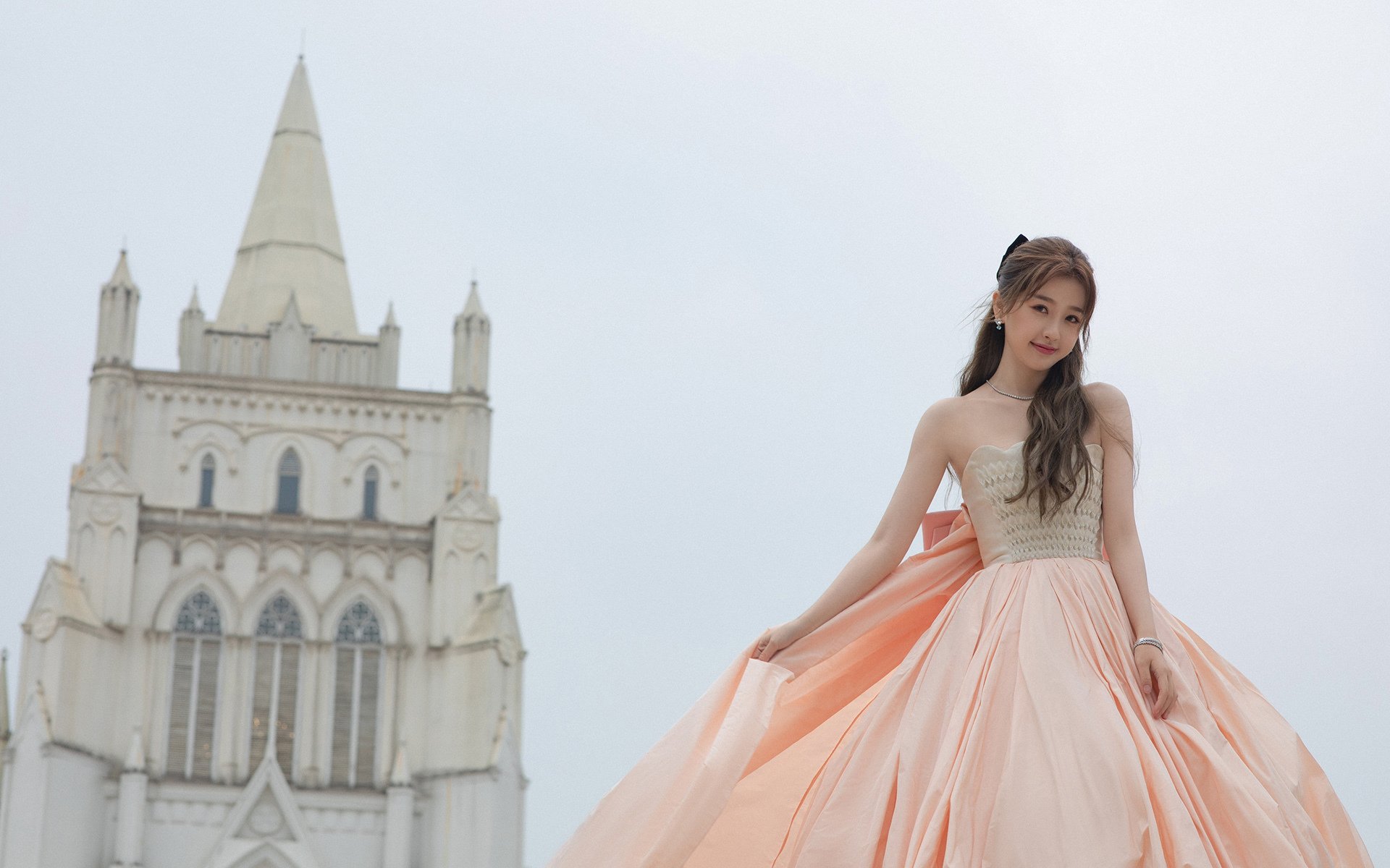 爱游戏大厅-掀翻战车！里昂一锤定音，库尔图瓦封神回合诠释何谓不手软