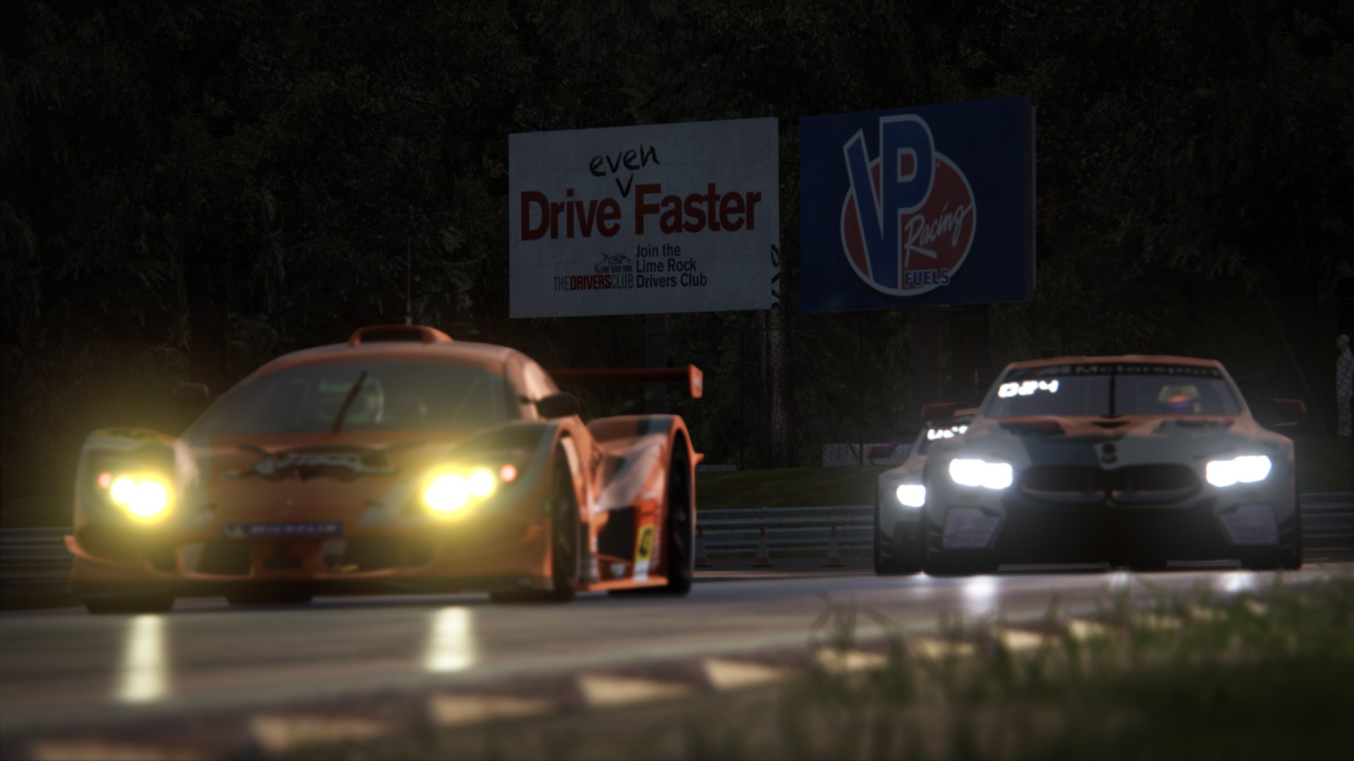 分屏之夜,当季后赛的喧嚣遇上芯片的静默轰鸣