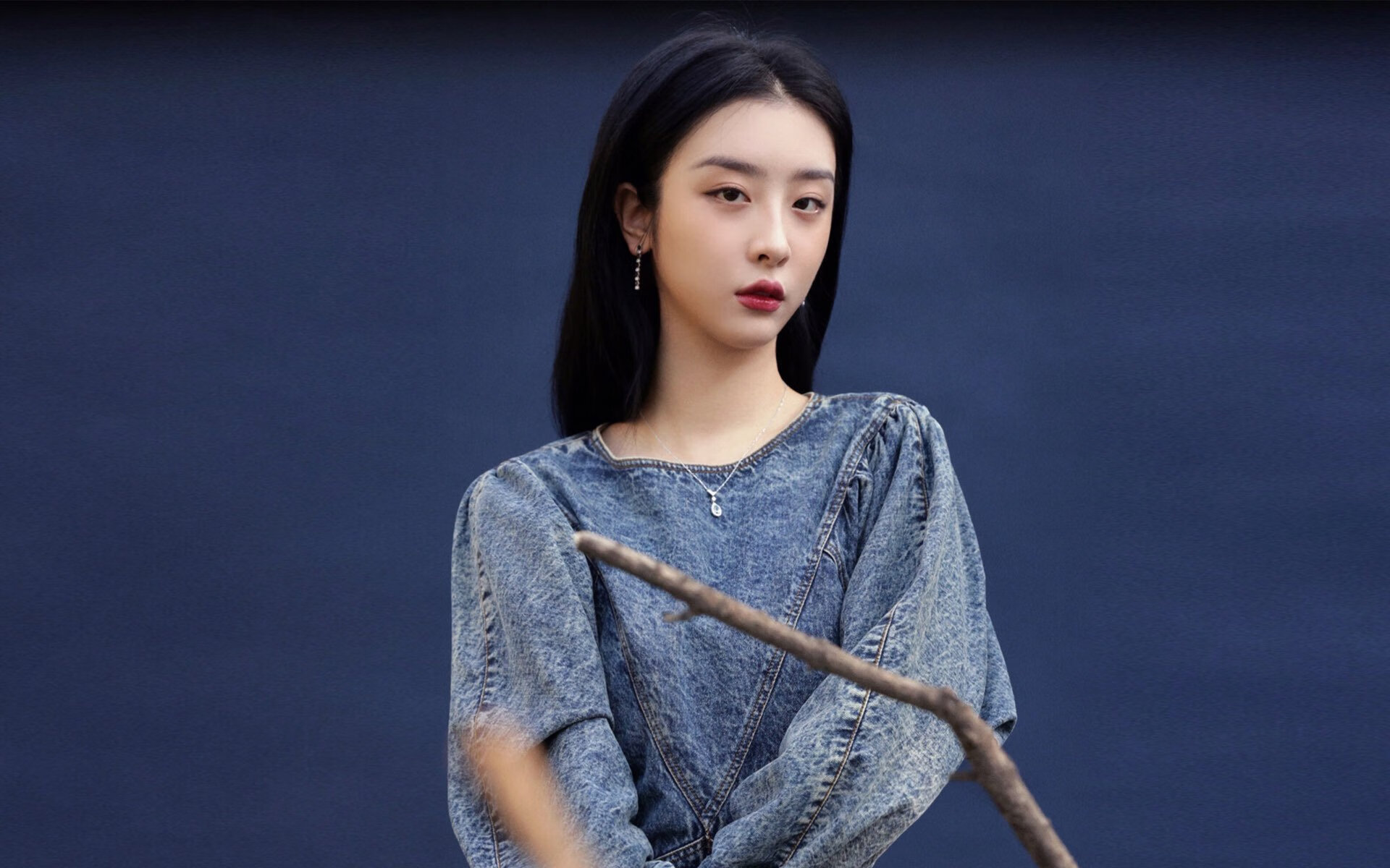 东契奇魔术秀,当后撤步三分击穿雷霆防线的每一道缝隙